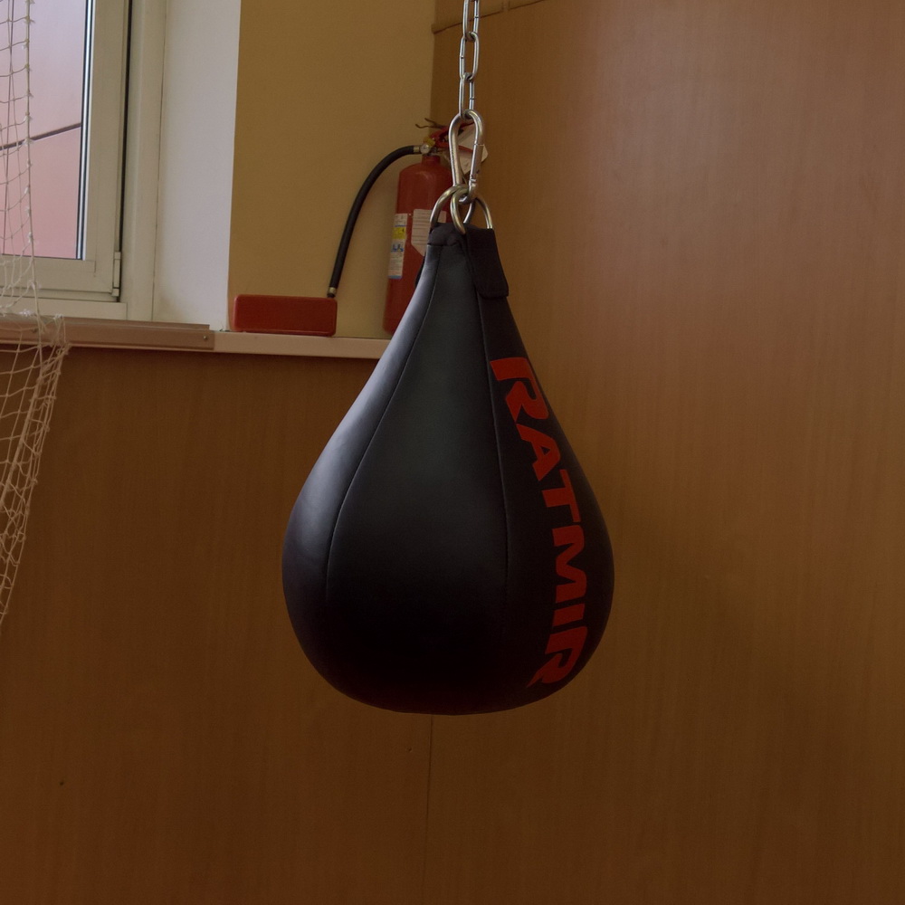 Боксерская Fighttech груша 15кг